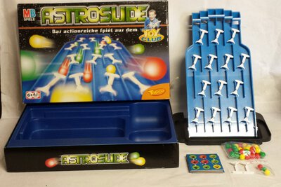 All details for the board game Avalanche and similar games